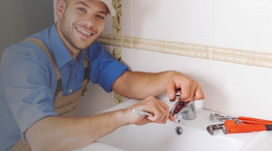 Local tankless water heater installation in Walshville, IL